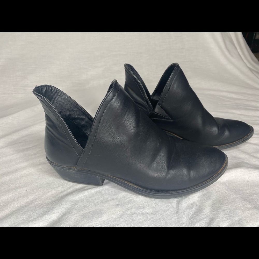 Black ankle boot